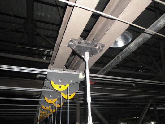 1599554140599575.jpg 舞臺滑輪